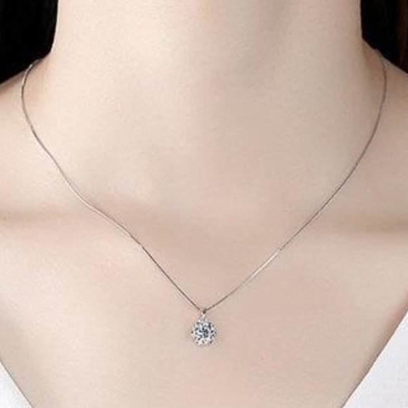 1 Carat Moissanite Necklace with 925 Sterling Silver Chain - Picture 6 of 7